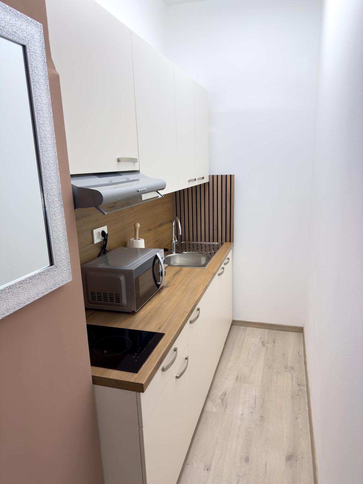 צליה Apartments Adamas מראה חיצוני תמונה