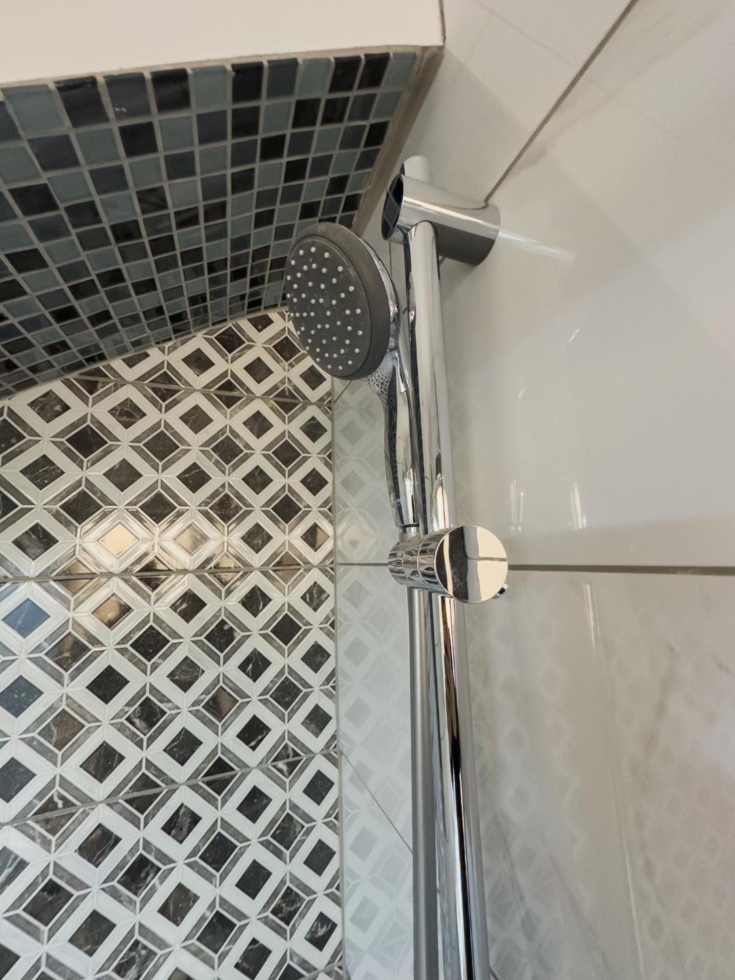 צליה Apartments Adamas מראה חיצוני תמונה