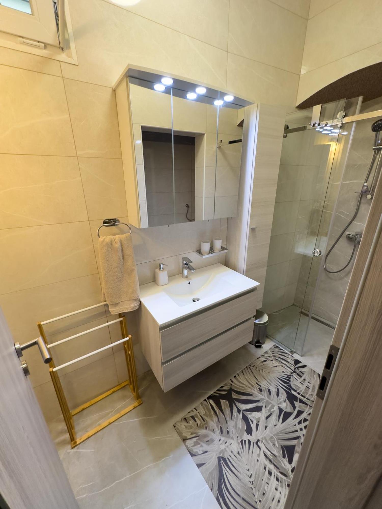 צליה Apartments Adamas מראה חיצוני תמונה