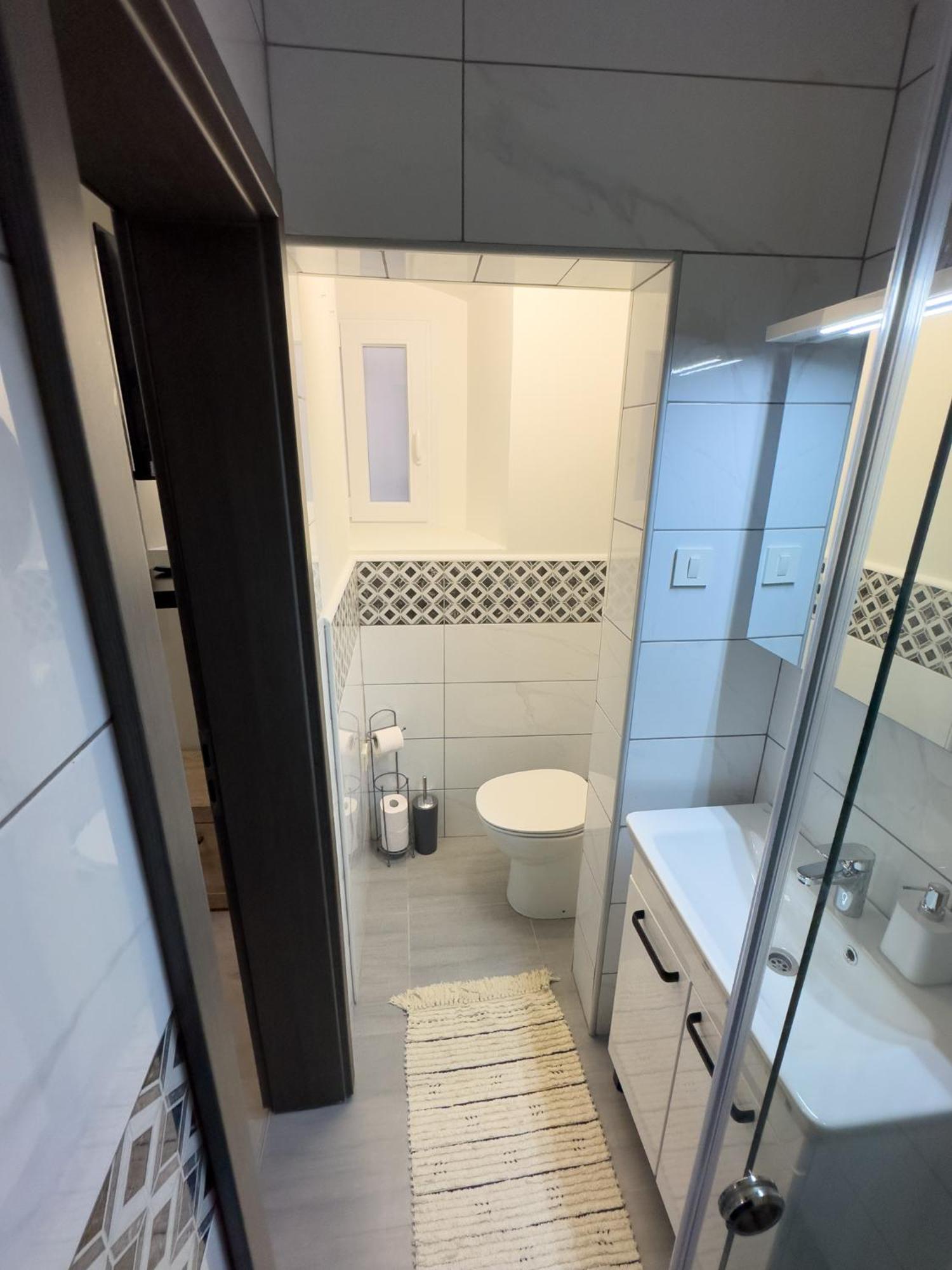 צליה Apartments Adamas מראה חיצוני תמונה