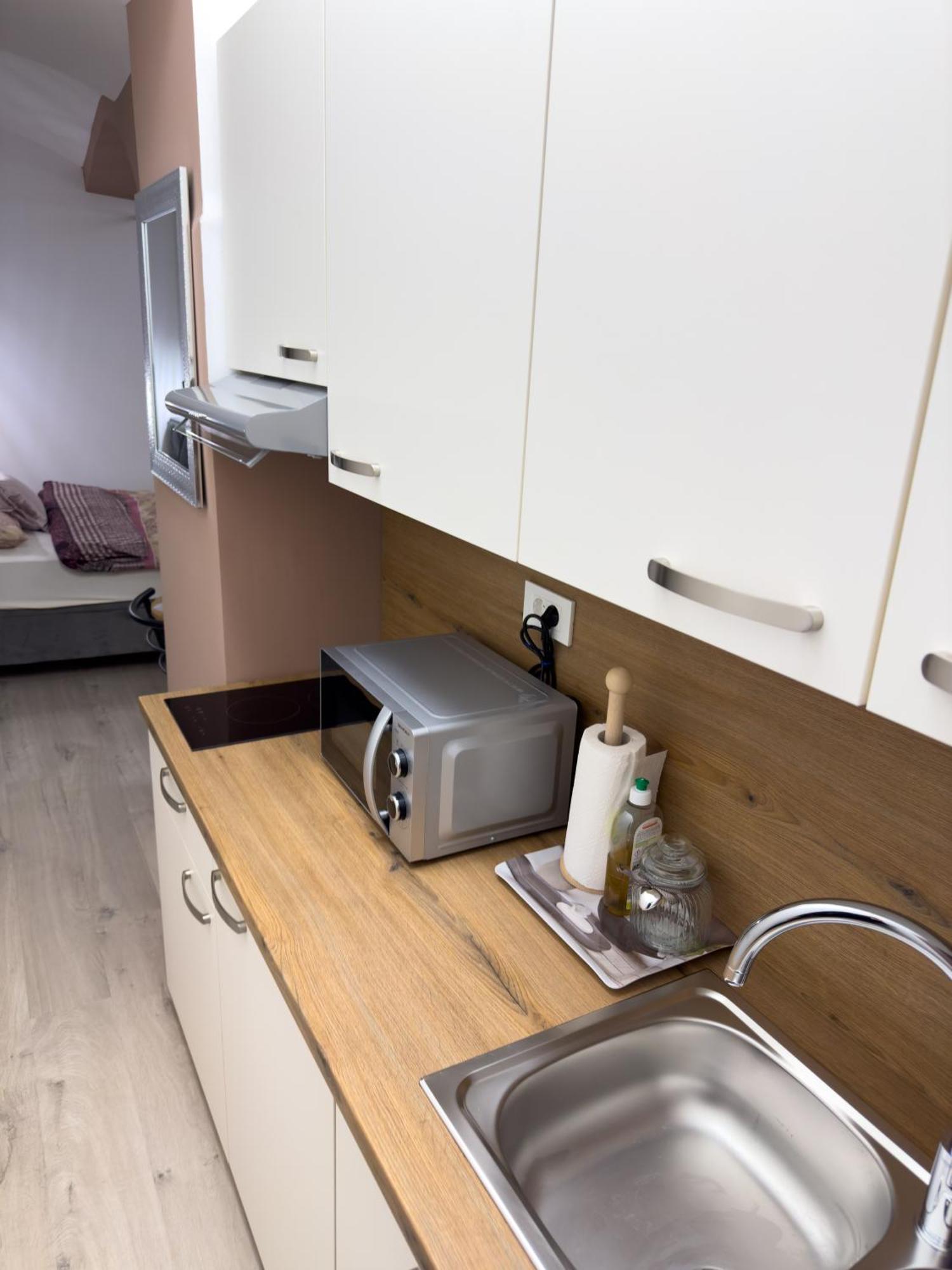 צליה Apartments Adamas מראה חיצוני תמונה