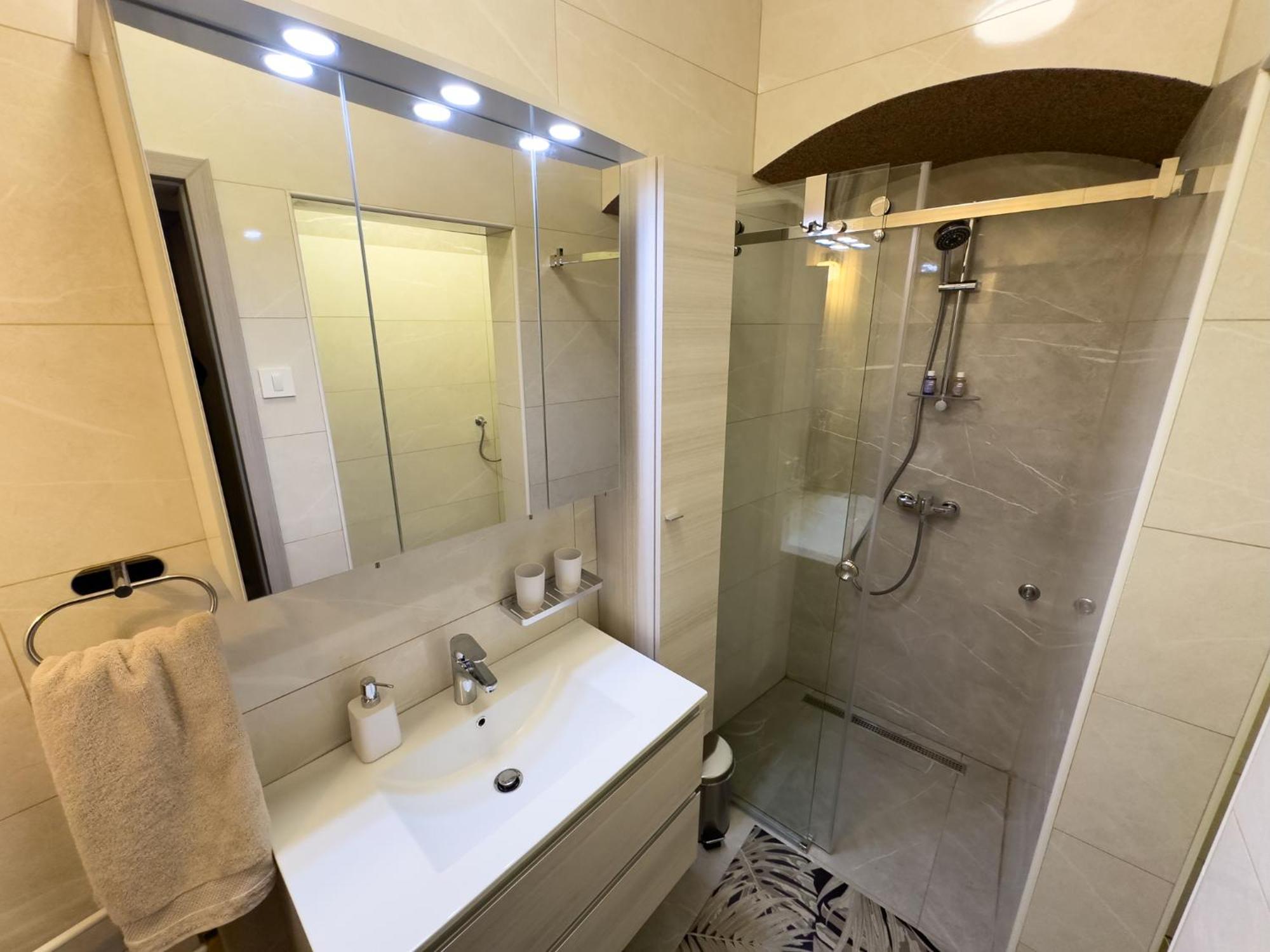 צליה Apartments Adamas מראה חיצוני תמונה