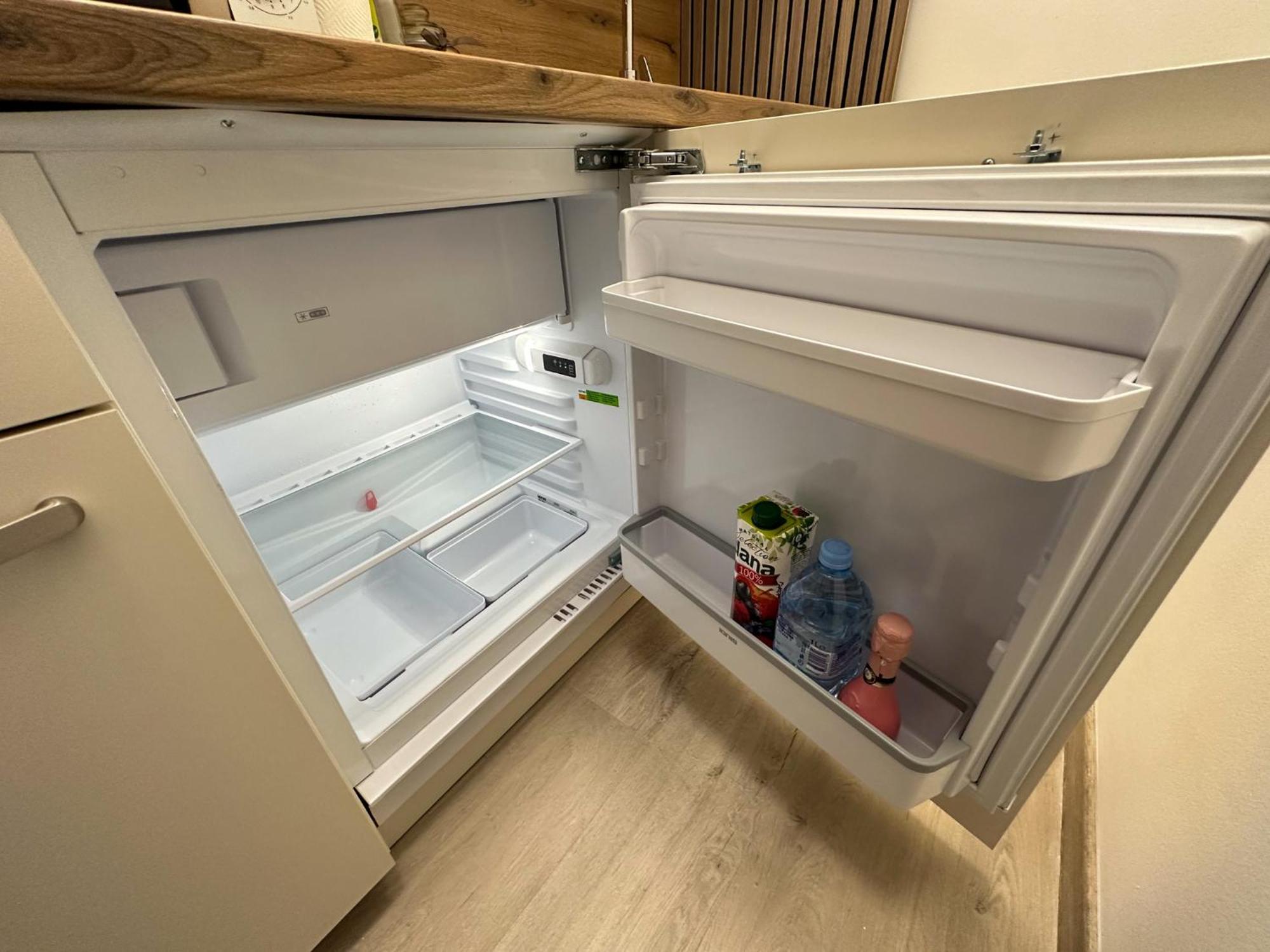 צליה Apartments Adamas מראה חיצוני תמונה